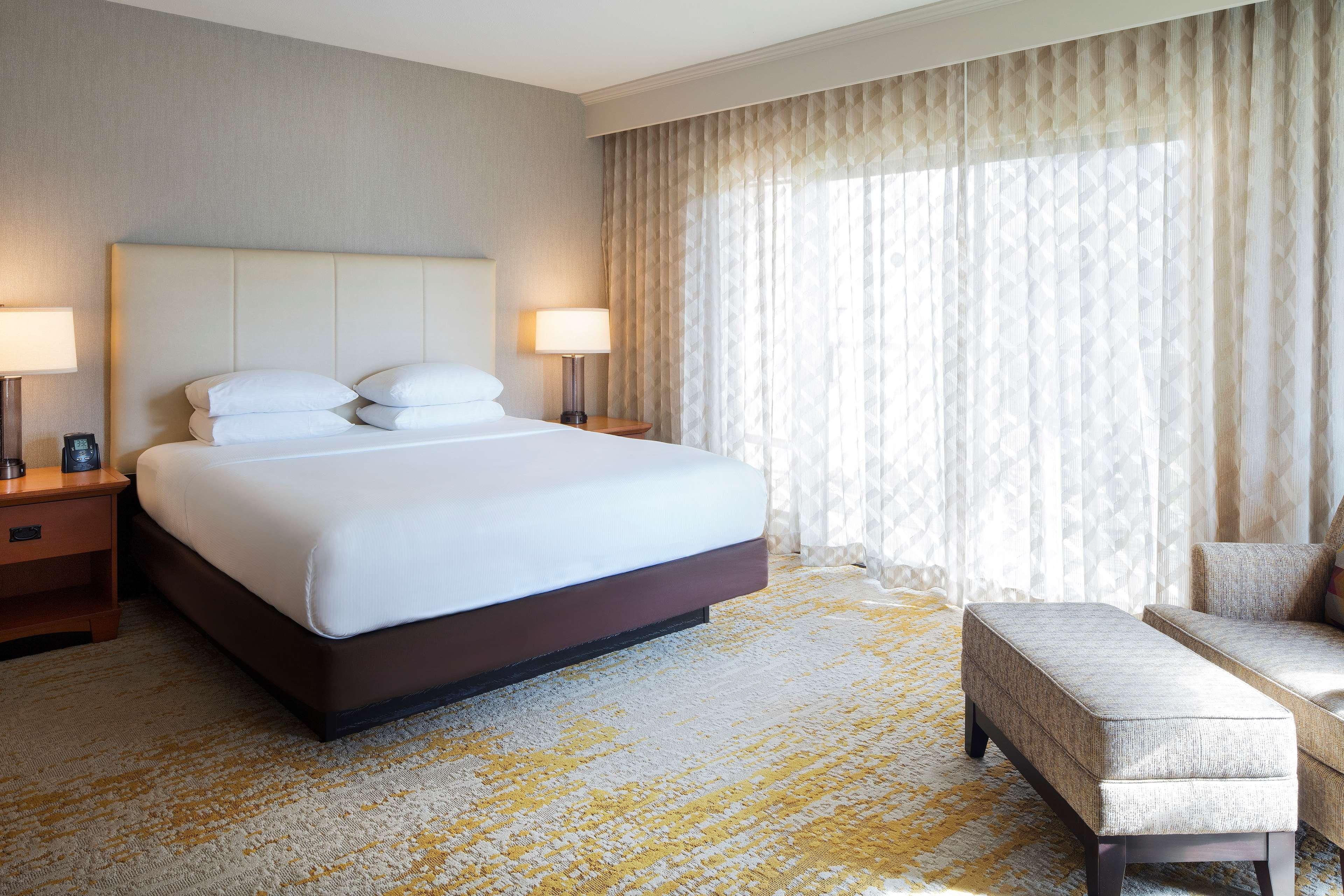 Hotel Doubletree By Hilton Ontario Airport Esterno foto