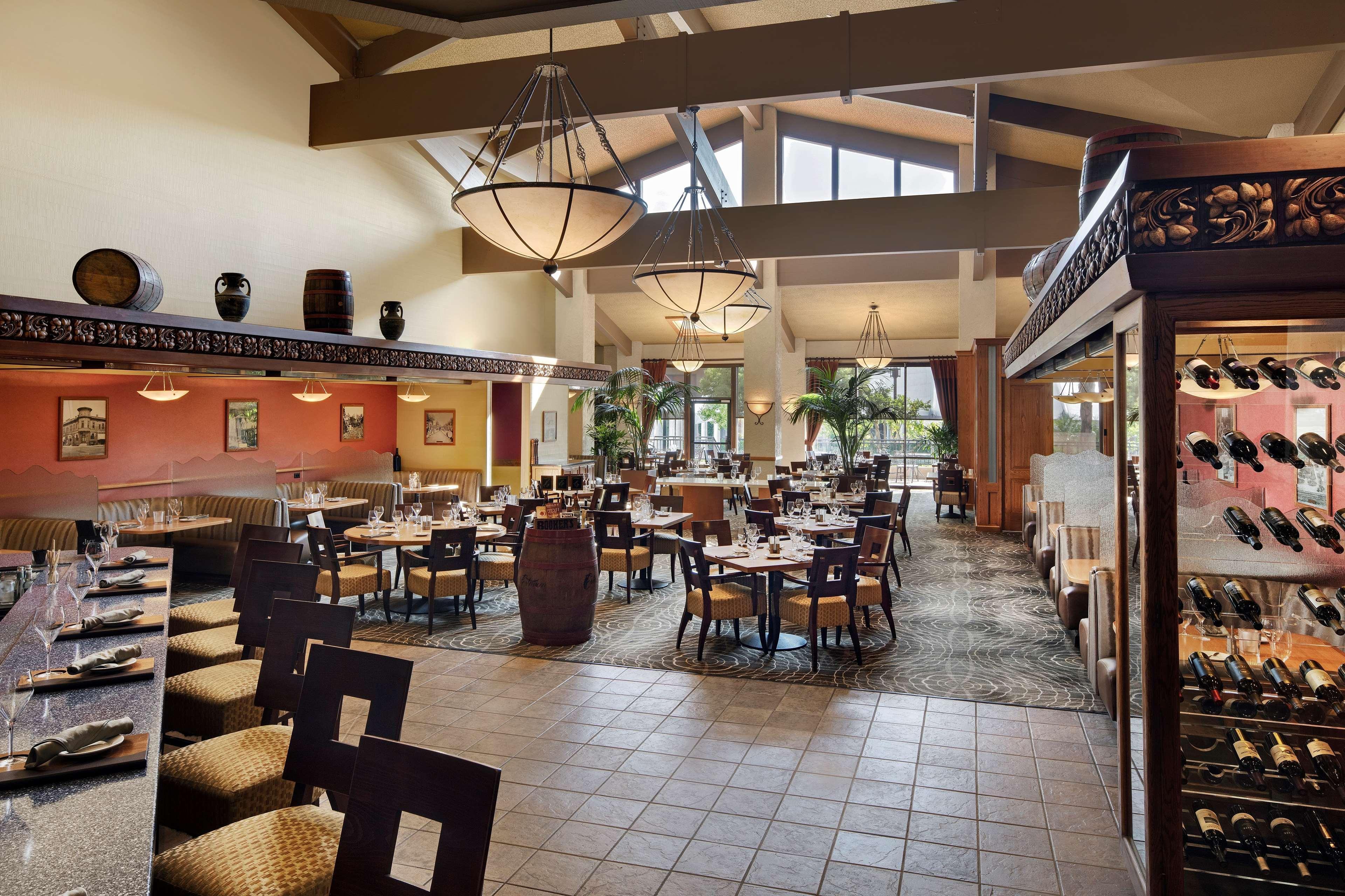 Hotel Doubletree By Hilton Ontario Airport Esterno foto