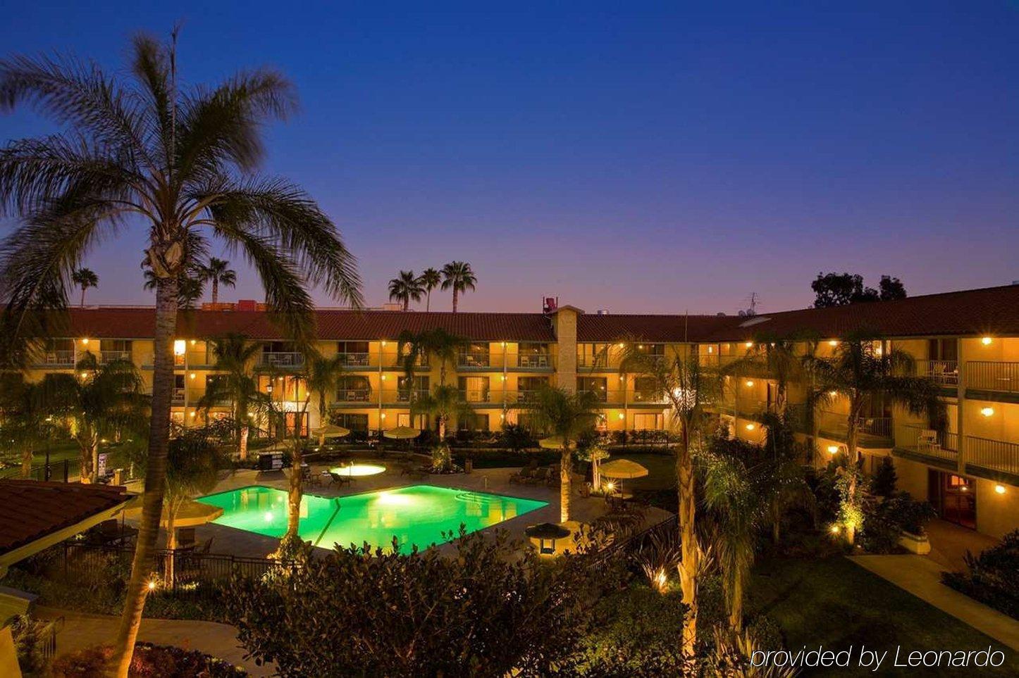 Hotel Doubletree By Hilton Ontario Airport Esterno foto